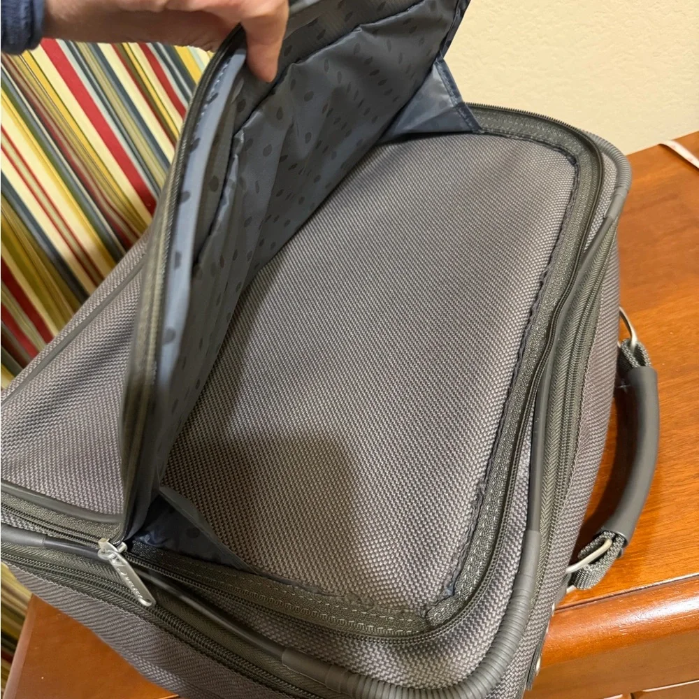 Delsey Carry On Luggage Nylon Gray Messenger Shoulder Bag 14”x11”x 7”